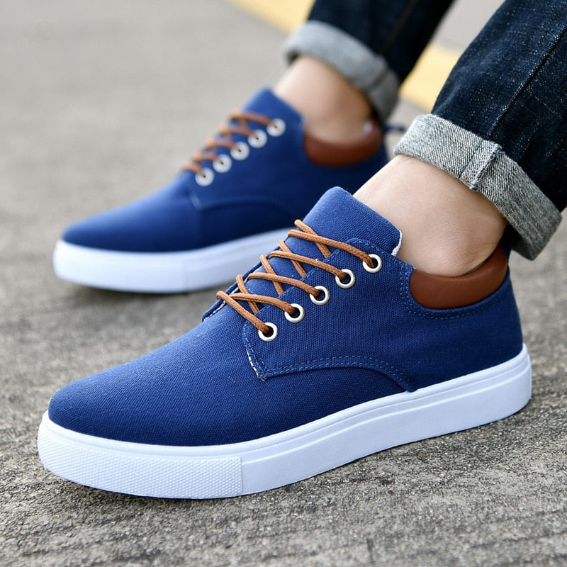 Magnus - men's sneakers with white sole