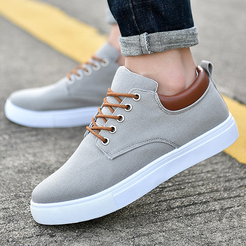 Magnus - men's sneakers with white sole