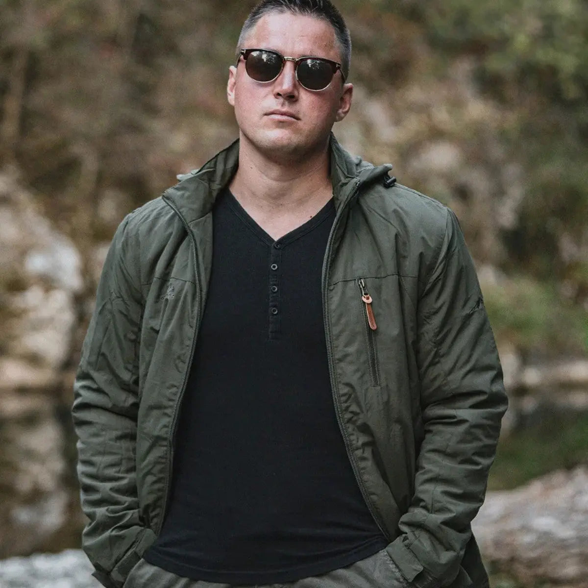 Veste Tactique Militaire Island® (+ Porte-clés Lampe de Poche Offert)